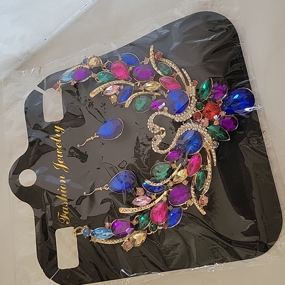 NWT Fashion Jewelry Necklace & Earrings Set - Picture 5 of 5